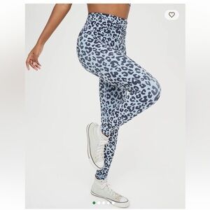 75 EUC Aerie Real Me Leopard 7/8 High Rise Leggings Size Small Black Blue